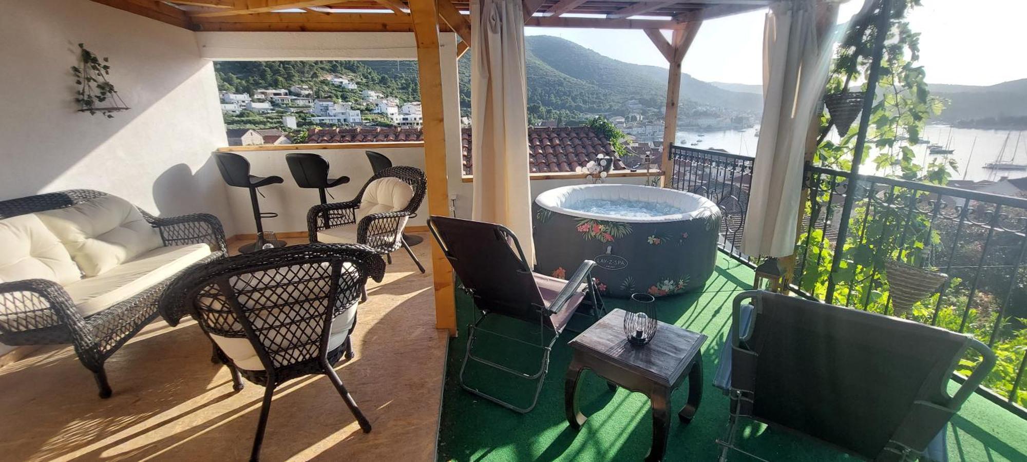 Апартаменты Panoramic View With Jacuzzi Вис Экстерьер фото